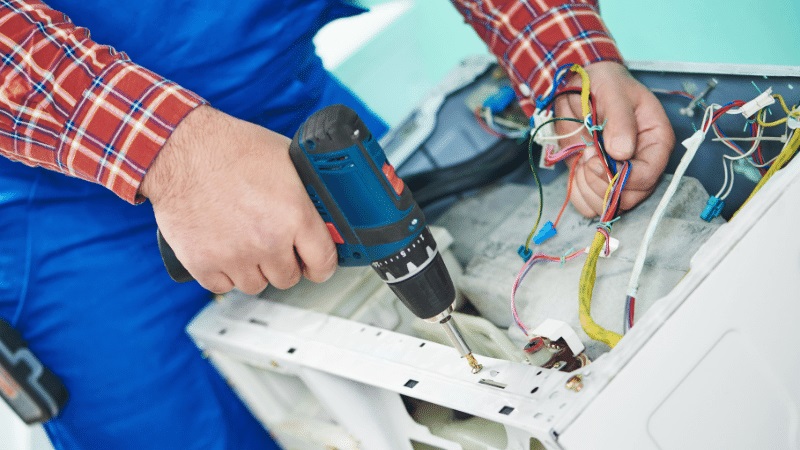 Bağcılar Mitsubishi Mitsubishi çamaşır makinesi kart tamiri – Su almama arızası orijinal parça ile giderildi. - Teknik servis örneği
